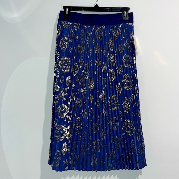 LuLaRoe Dresses & Skirts - Lularoe blue gold Jill skirt. Size small. NWT.